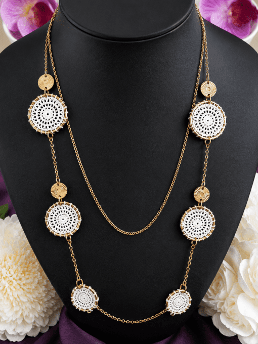 Collier Long Bohème Médaillons Crochet Blanc & Doré