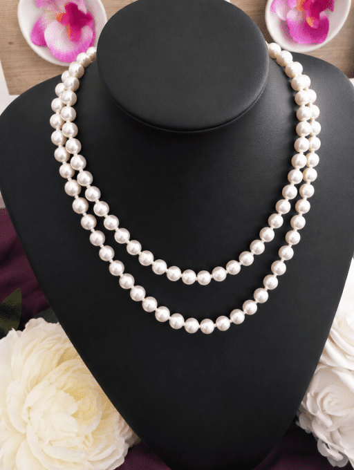 Collier double rang de perles nacrées – Élégance intemporelle