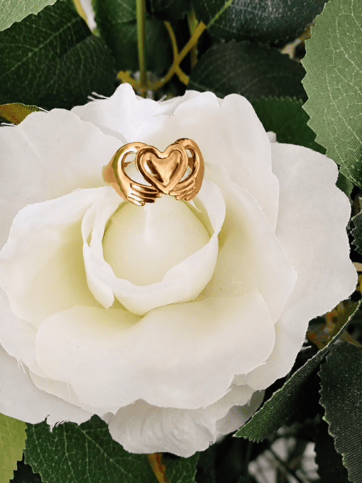 Bague Cœur Mains Dorée