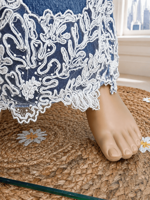 Jean bleu à dentelle
