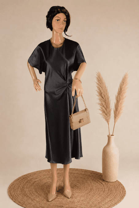 Robe effet satiné manches courtes